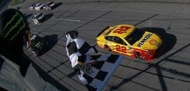 Logano foi perfeito com a Penske na Michigan 400