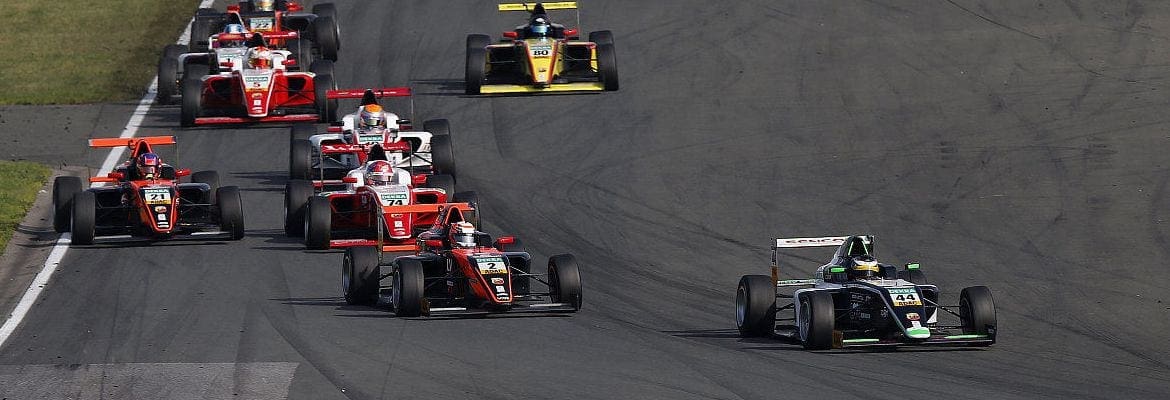 AO VIVO: Fittipaldi e Petecof disputam a F4 alemã em Oschersleben