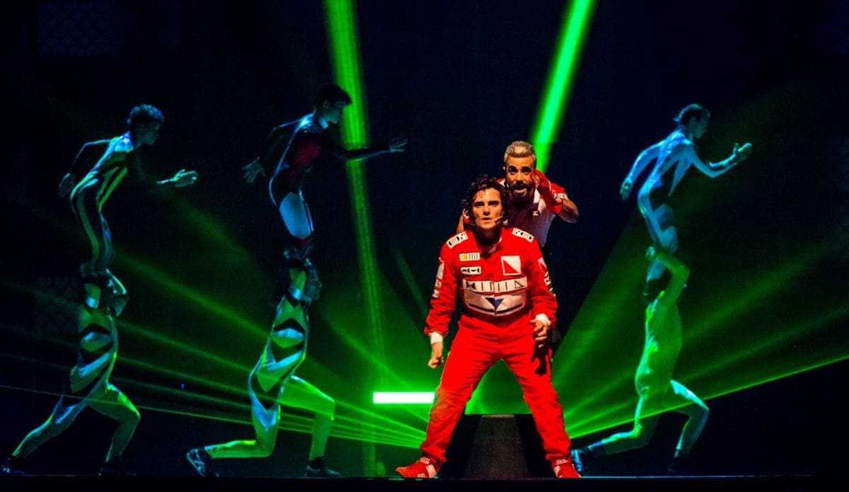 Espetáculo teatral "Ayrton Senna, o musical" chega às telas de cinema no emblemático dia 1º de maio Ayrton Senna - Musical