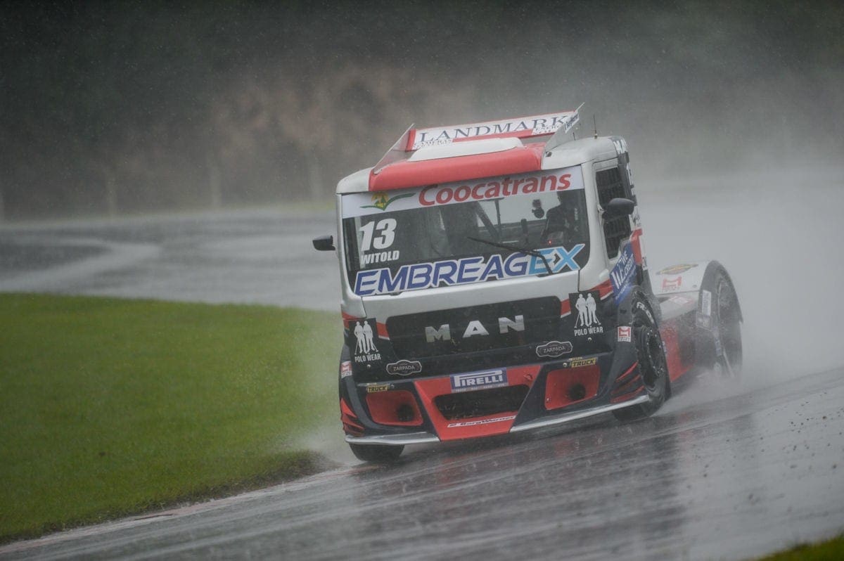 Roberval Andrade voa na chuva e faz a pole em Guaporé Witold Ramasauskas - Copa Truck