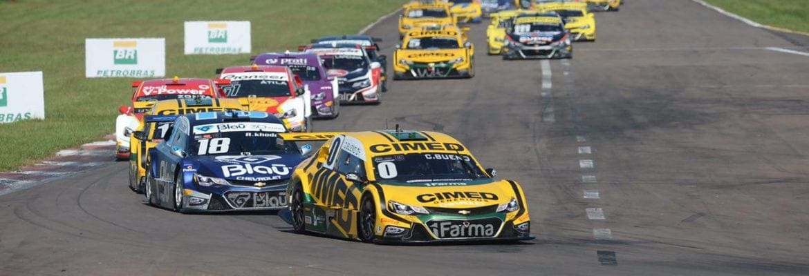 Cacá Bueno segura Ricardo Zonta e vence a primeira corrida no Velopark
