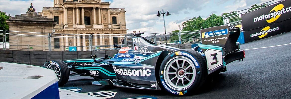 Cinto de segurança volta a tirar Nelsinho Piquet da corrida, desta vez no ePrix de Paris
