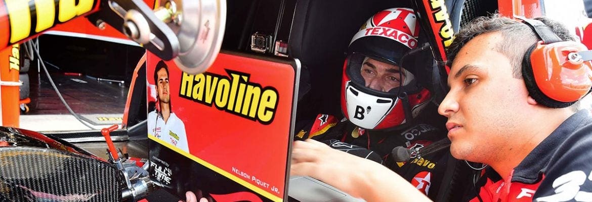 Dia de melhora e mais aprendizado para Nelsinho Piquet em Curitiba