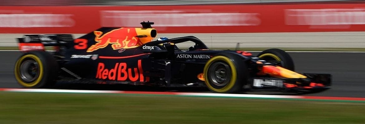 Red Bull descreve dificuldade em pneu supermacio com Ricciardo e Verstappen