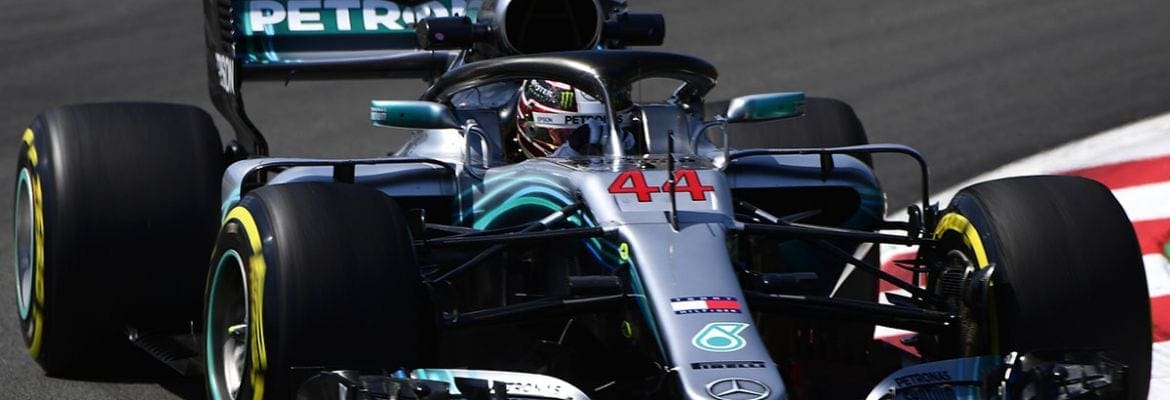 Hamilton diz que Ferrari “escondeu jogo” nas sessões de treino da Espanha