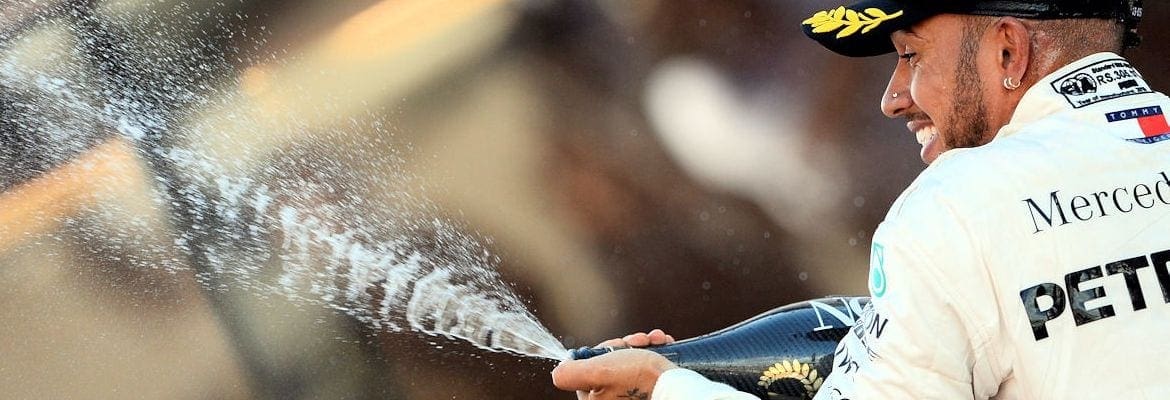 Atraso no contrato de Hamilton desencadeia novos rumores