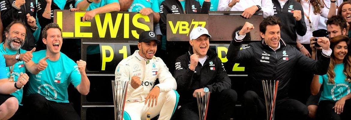 Mercedes e Hamilton concordam com condições do novo contrato