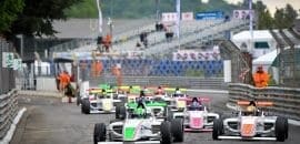 F4 Francesa: Caio Collet conquista pole, vence duas provas e sai de Pau na liderança do campeonato