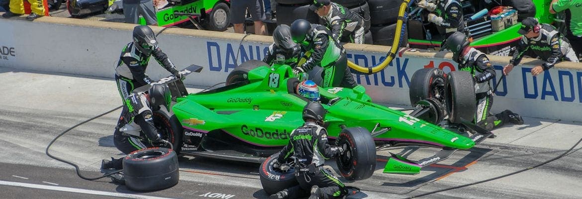 Na despedida de sua carreira, Danica Patrick não entende o acidente e destaca dificuldade da IndyCar