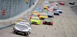 Kevin Harvick conquista mais uma vitória em Dover