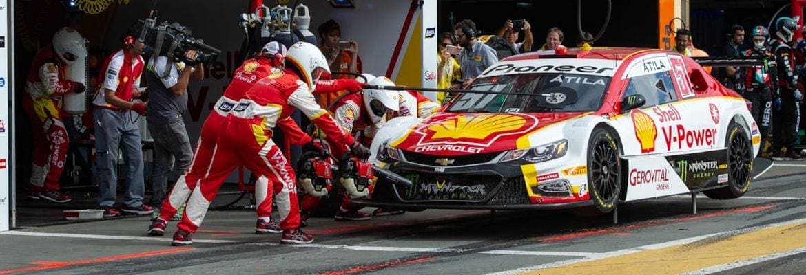 Erro no pit-stop tira vitória de Átila Abreu em Londrina