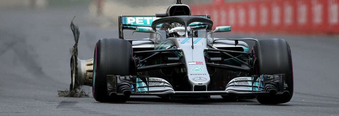 FIA não percebeu detrito que atingiu Bottas, Whiting detalha acidente que deixou a peça