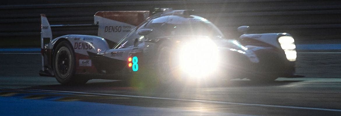 24h de Le Mans: Toyota #8 toma punição e o #7 abre boa vantagem após nove horas