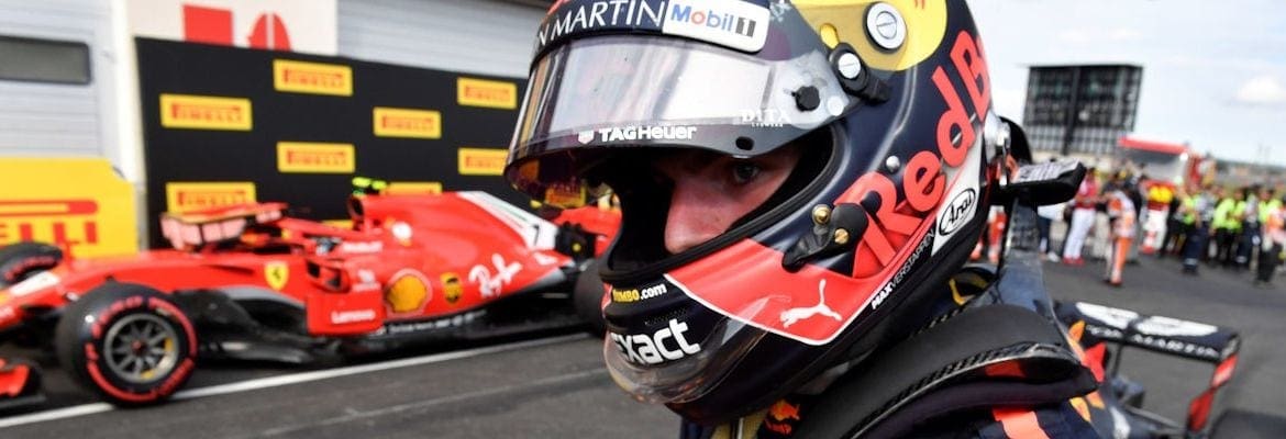 Verstappen critica falta de atitude de Bottas em pista, “ele sempre hesita”