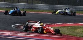 Enzo Fittipaldi crava 3 poles e vence prova 1 da F4 Italiana em Misano