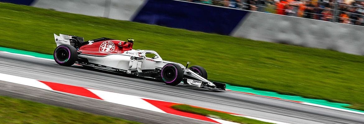 Falha na suspensão resultou em problemas na caixa de câmbio de Leclerc