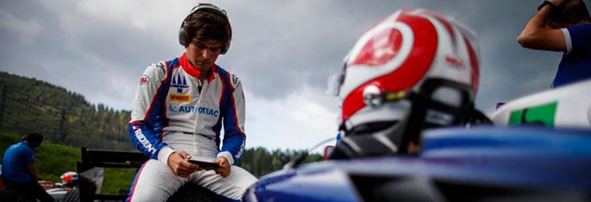Pedro Piquet volta a acelerar pela temporada da GP3 depois das férias no verão europeu