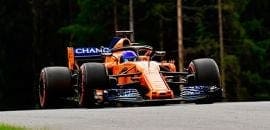 Fernando Alonso vai largar do pit-lane depois de trocar asa dianteira