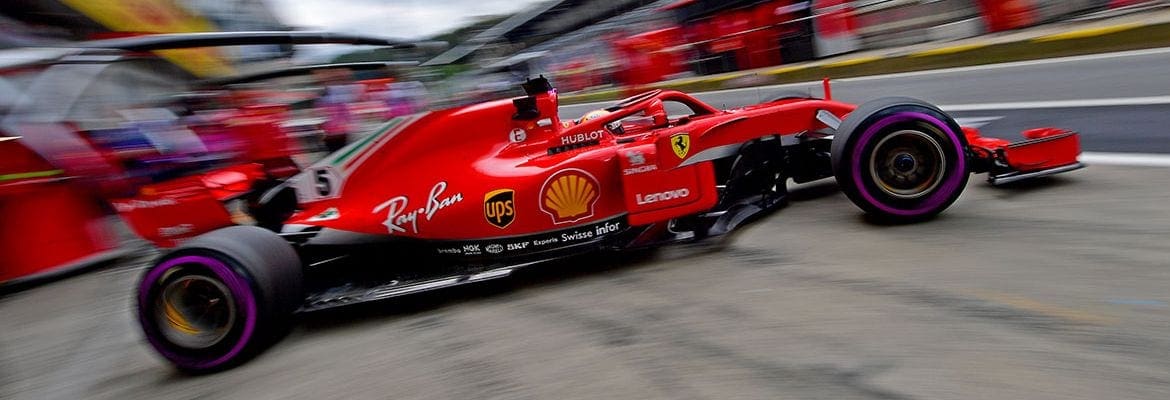 Ferrari tem melhor motor da F1 no momento, afirma Hamilton