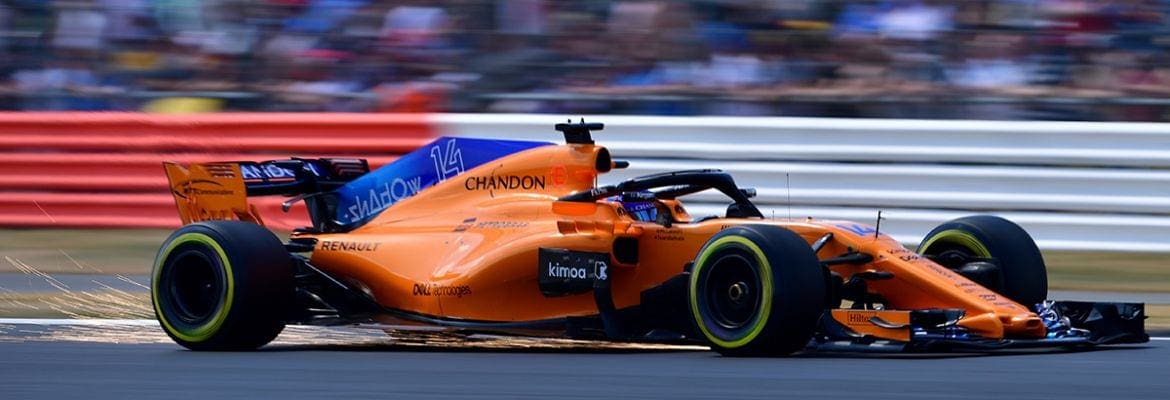 Alonso se aproxima das punições no grid; após trocas de componentes na McLaren