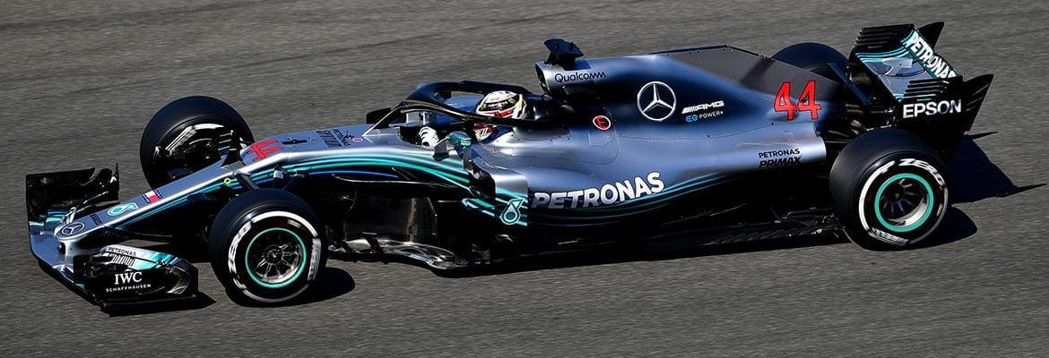 Hamilton diz que clima quente na Alemanha “exigiu” dos pilotos