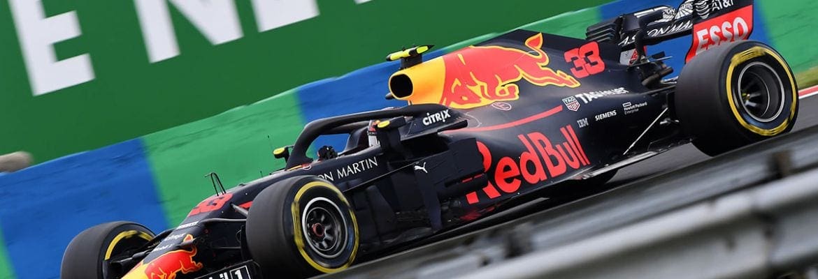Verstappen relata necessidade de agir como “time de fábrica” para vencer Ferrari e Mercedes