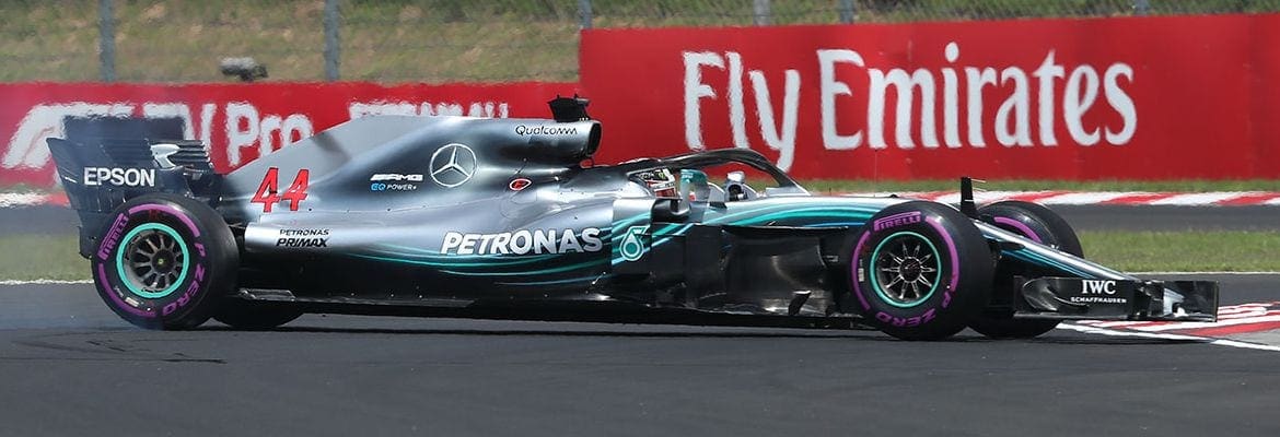 Lewis Hamilton troca bateria antes da definição do grid na Hungria