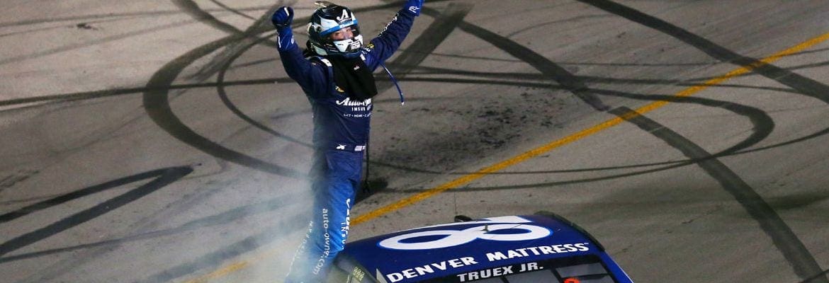 Martin Truex Jr conquista a prova do Kentucky