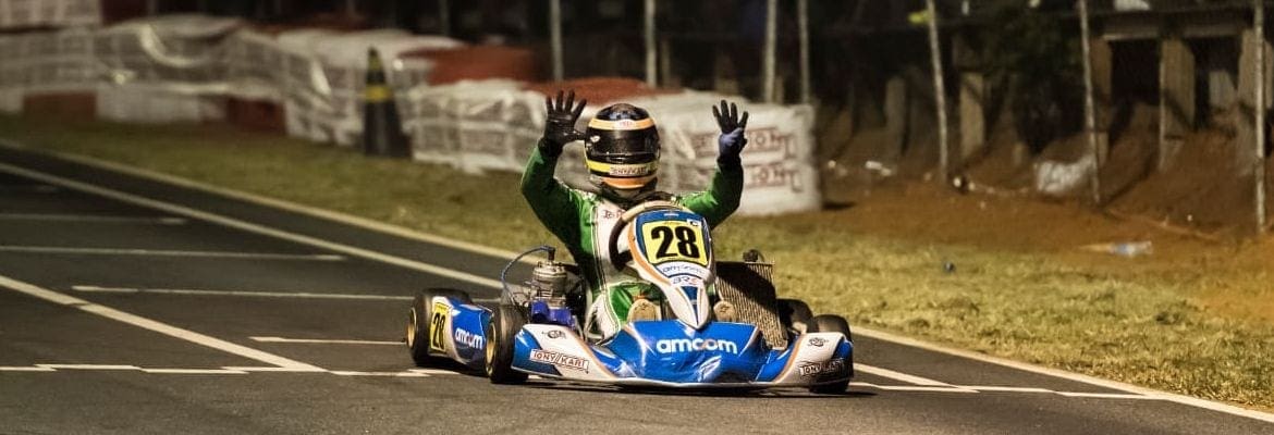 Muita festa para os novos Campeões Brasileiros de Kart