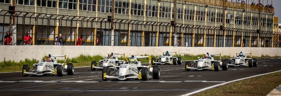 Em Londrina, Pedro Saderi abre a temporada com duas vitórias na F-Academy Sudamericana