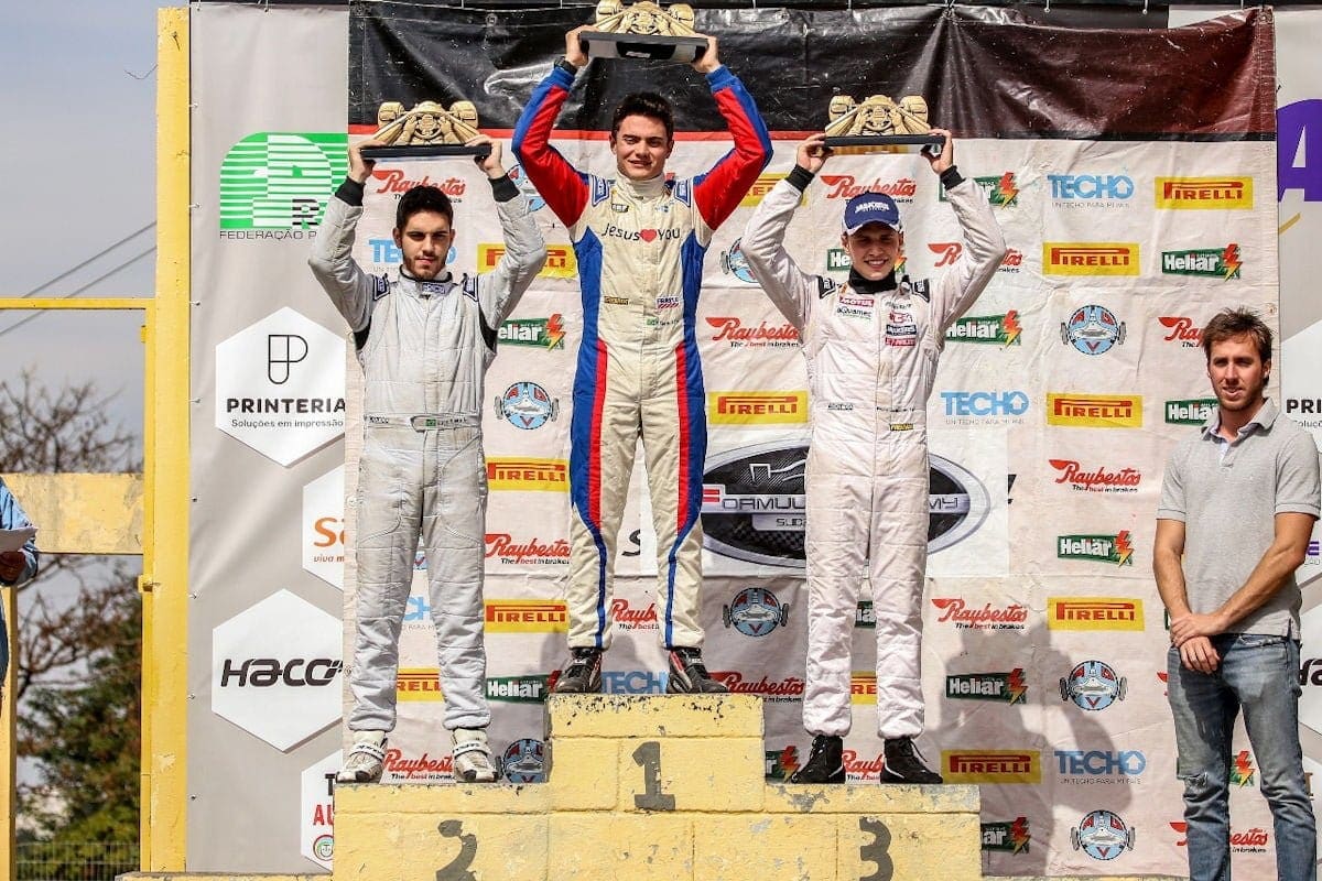 Em Londrina, Pedro Saderi abre a temporada com duas vitórias na F-Academy Sudamericana F-Academy Sudamericana