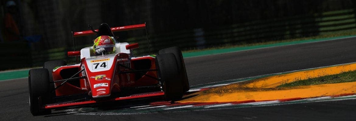 Com 2 pódios em Ímola, Enzo Fittipaldi segue líder na F4 Italiana na pontuação com descartes