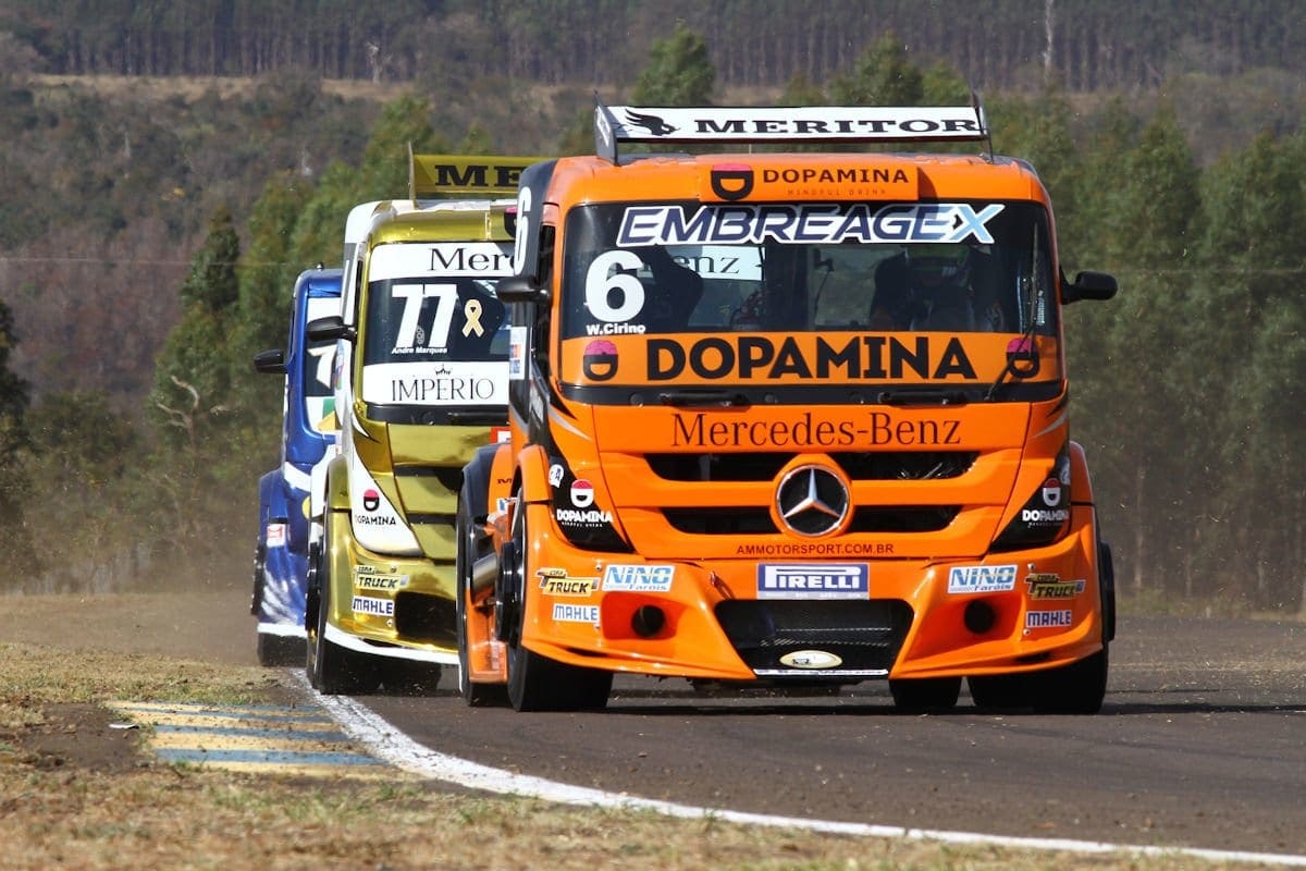 Giaffone mantém domínio e registra a pole em Campo Grande Wellington Cirino e André Marques - Copa Truck
