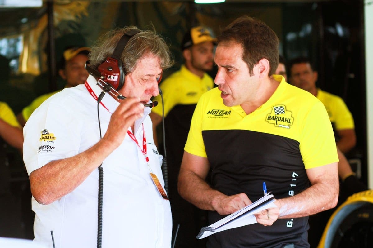 Bardahl Hot Car renova com Rafael Suzuki para a temporada 2019 Rodrigues (à esquerda) com o engenheiro Gustavo Câmara