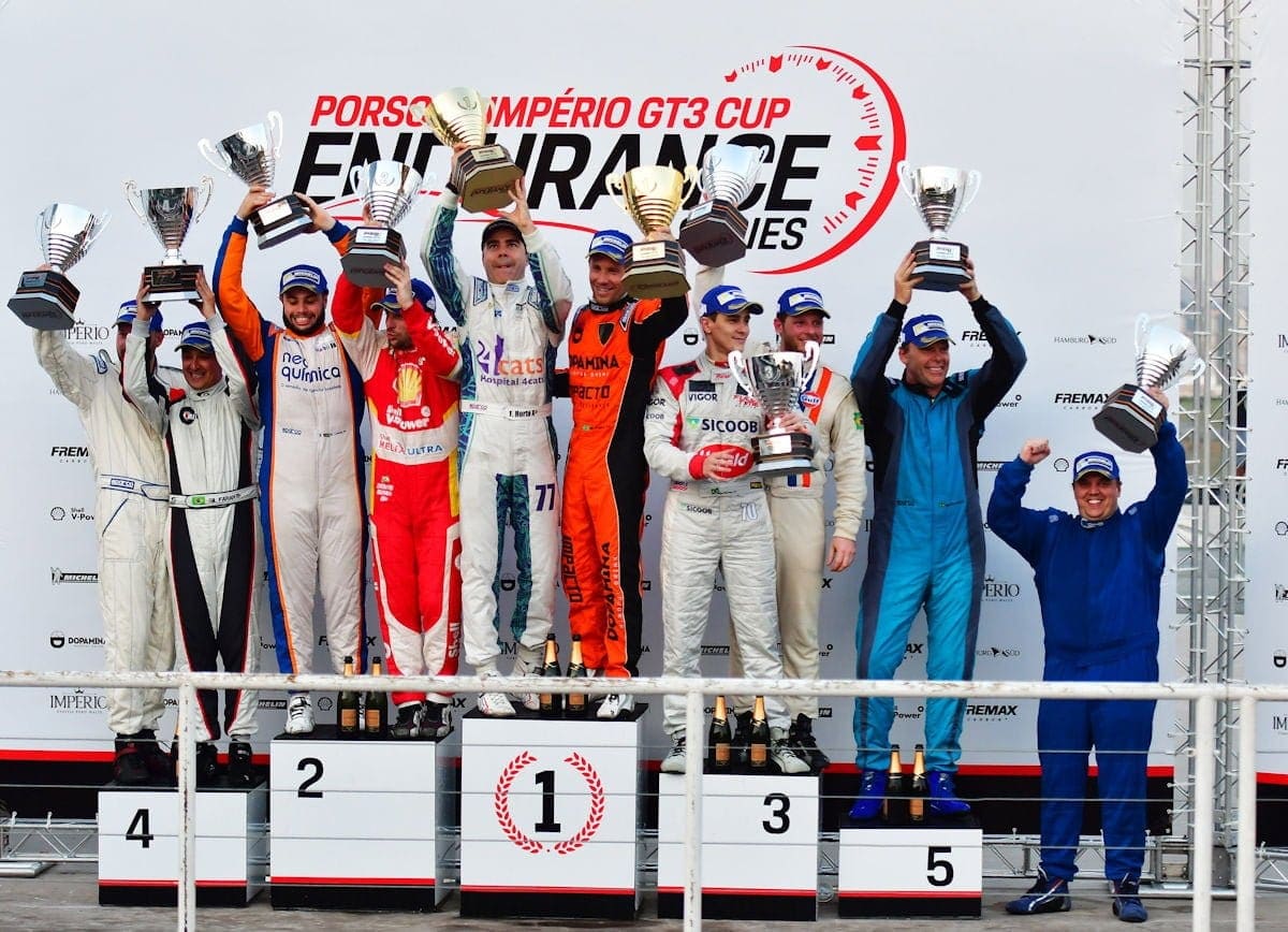 Com definição nas voltas finais, Neugebauer e Jimenez vencem a abertura da Porsche Império GT3 Cup Endurance Series Porsche Império GT3 Cup Endurance Series