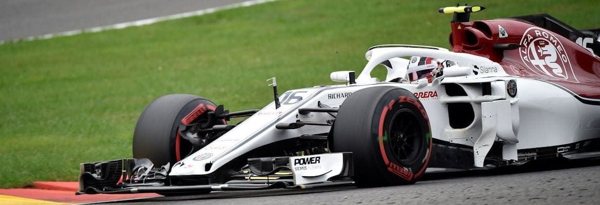 Em “dia positivo”, dupla da Sauber termina sexta-feira dentro do top 10