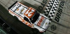Johnny Sauter vence fase regular da NASCAR Truck Series em Bristol