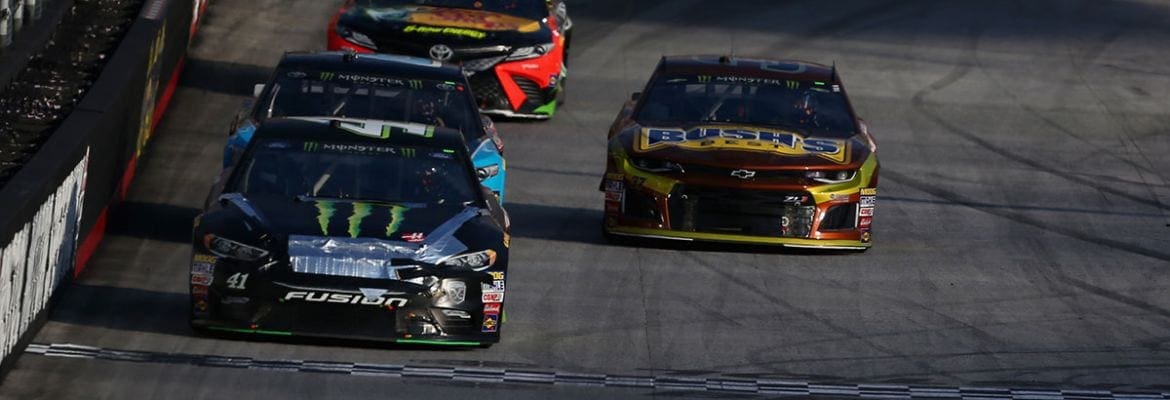 Kurt Busch conquista sua primeira vitória no ano em Bristol