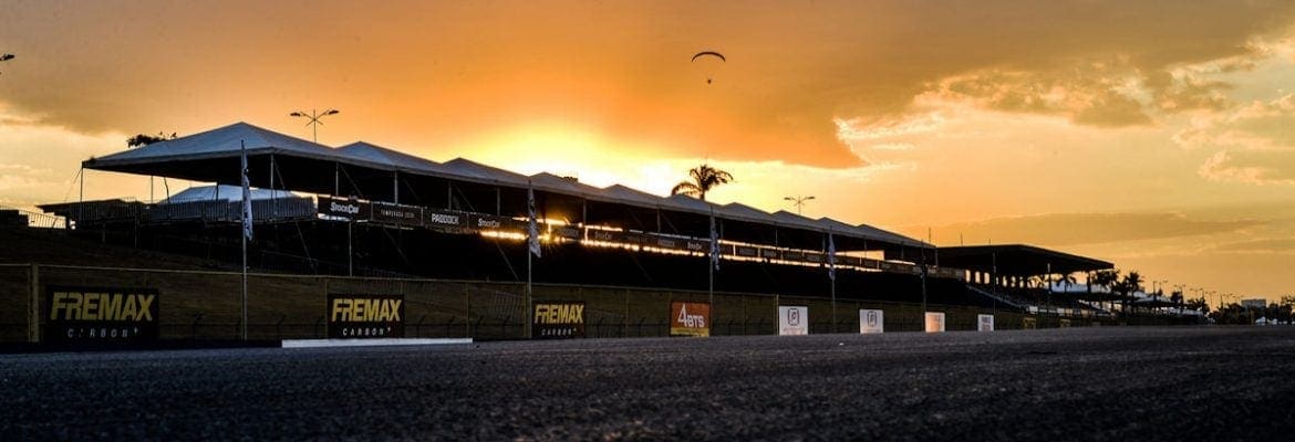 GALERIA: Imagens da Stock Car no Autódromo de Goiânia
