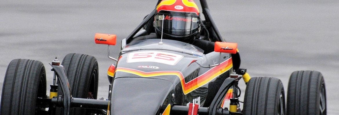 Trinta pontos à frente de Gabriel Paulino, Heitor Nogueira pode sagrar-se campeão da FVee neste sábado em Interlagos