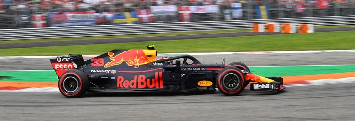 Max Verstappen corre com terceiro e último motor sem penalidade