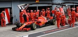 Ferrari continua desenvolvimento de suas asas traseiras