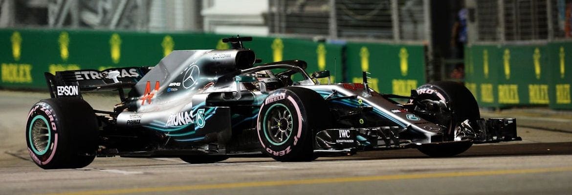 Hamilton faz volta “mágica” e garante a pole para o GP de Singapura