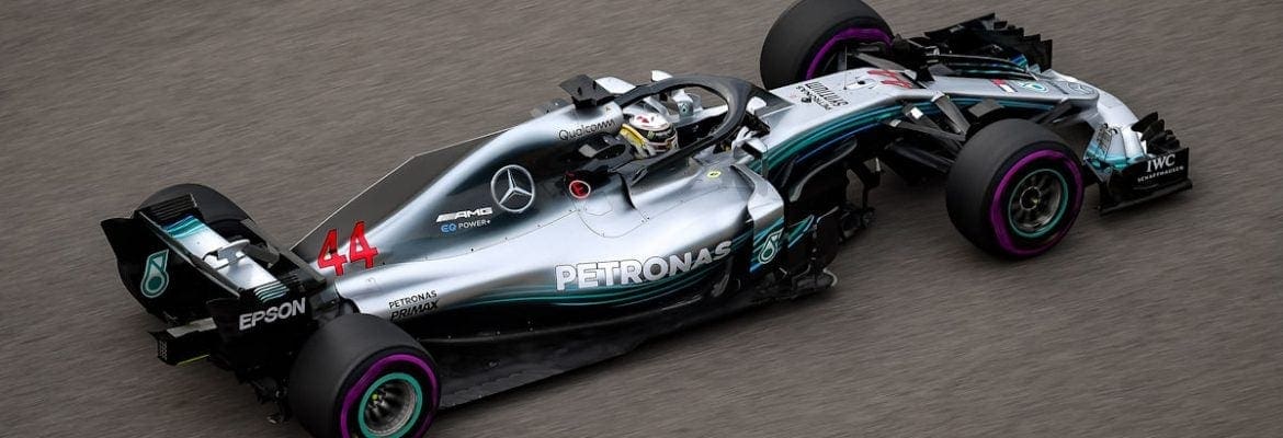Mercedes afirma que problema no motor 2019 não é dramático