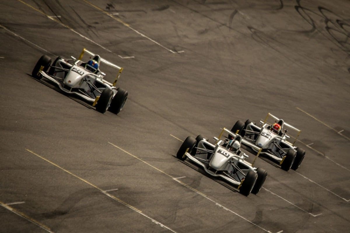 Lopes e Guedes vencem a etapa de Interlagos da Academy Sudamericana Fórmula Academy Sudamericana - Interlagos