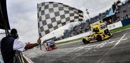 Felipe Giaffone domina as duas corridas da Copa Truck em Buenos Aires
