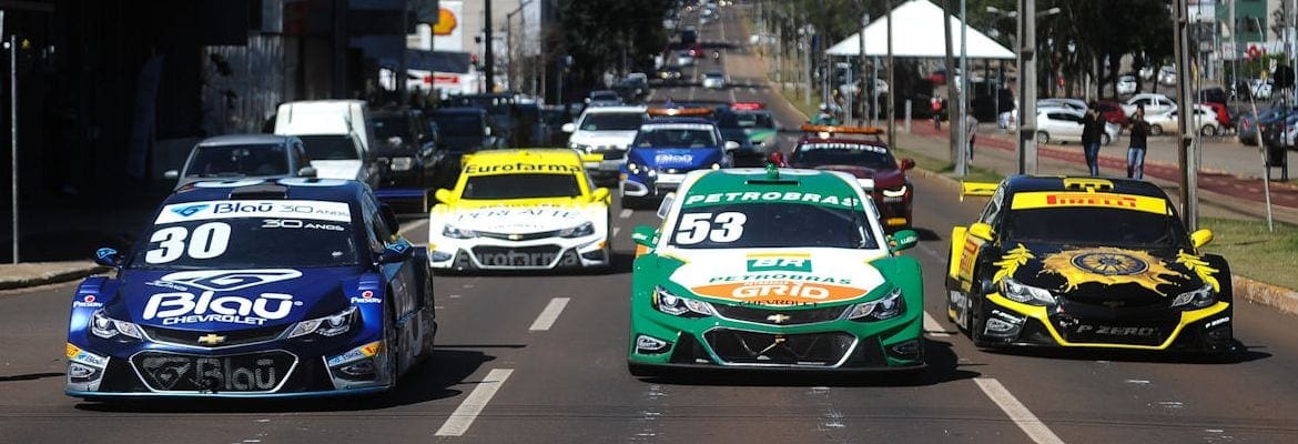 Pilotos e convidados disputam “Corrida do Bem” da Stock Car no interior de São Paulo
