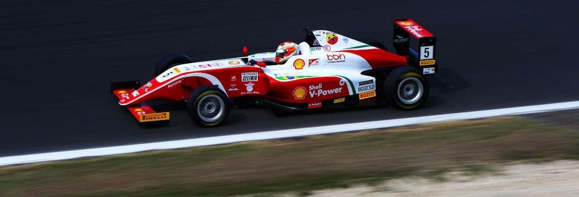 Em Vallelunga, Gianluca Petecof termina mais uma rodada tripla na F4 Italiana sempre no top 5