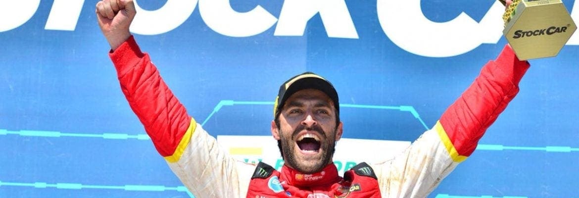 Na base da sorte, Átila Abreu vence a corrida 2 da Stock Car em Cascavel
