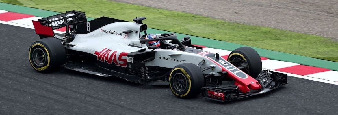 Em quinto no grid com a Haas, Grosjean terá a vantagem de largar com os pneus macios